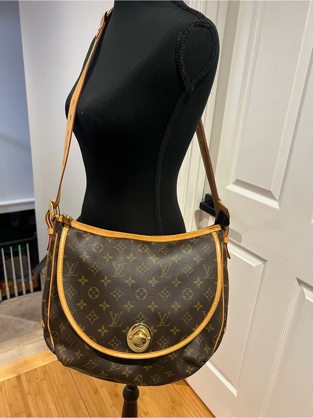 💖Louis Vuitton Monogram Canvas Hobo Shoulder Bag with Vachetta Trim💖 - Picture 2 of 12